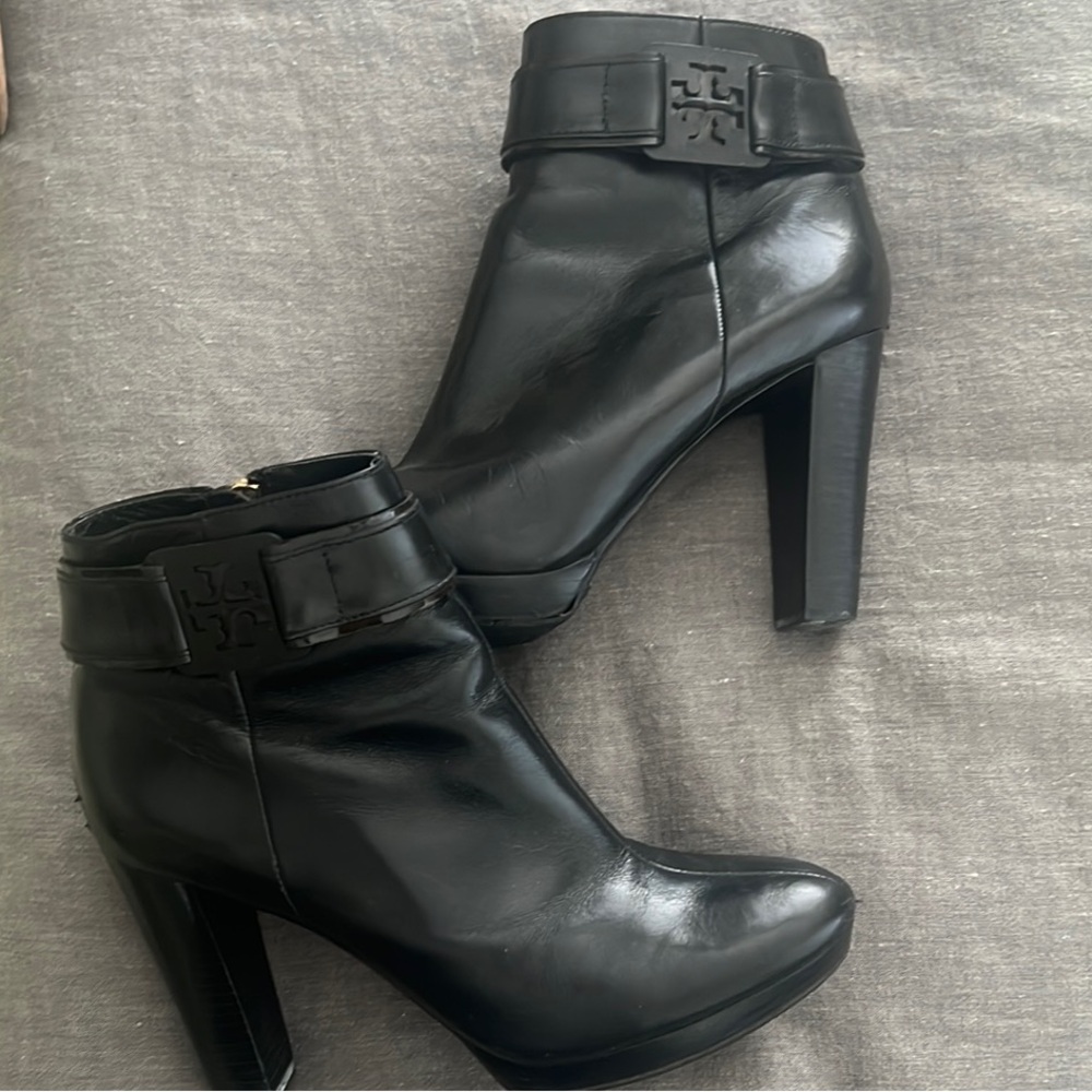 Tory Burch Black Ankle Booties size 8